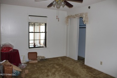 6,451 sf 3 bedroom, 3 bath home situated on 5.4 acres of land - photo 19