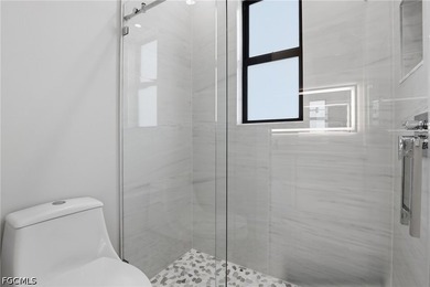 IMPROVED PRICE! - ready to move in Brand-New Luxury Home with - photo 25