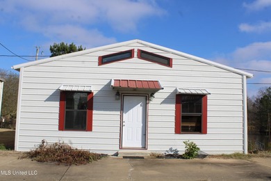 6,451 sf 3 bedroom, 3 bath home situated on 5.4 acres of land - photo 28