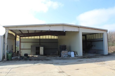 6,451 sf 3 bedroom, 3 bath home situated on 5.4 acres of land - photo 36
