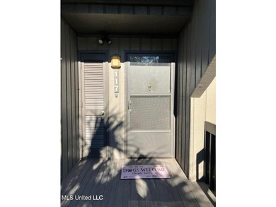 GREAT INVESTMENT PROPERTY. Nicely updated, on a quiet cul-de-sac - photo 1