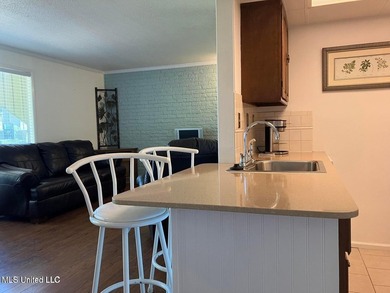 GREAT INVESTMENT PROPERTY. Nicely updated, on a quiet cul-de-sac - photo 7