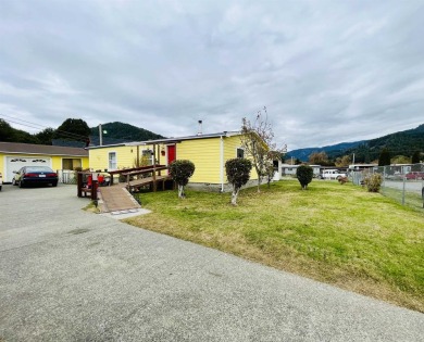 Klamath River - Siskiyou County Home For Sale in Klamath California