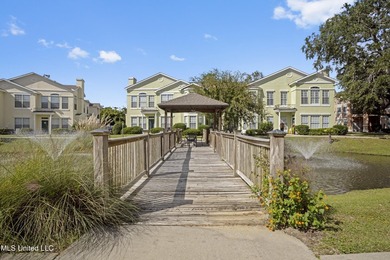 Welcome to this beautifully maintained 3 bedroom, 2 bath condo - photo 4
