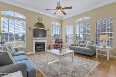 Welcome to this beautifully maintained 3 bedroom, 2 bath condo - photo 6