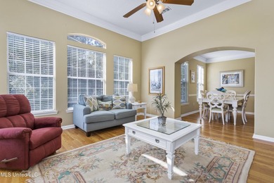 Welcome to this beautifully maintained 3 bedroom, 2 bath condo - photo 7