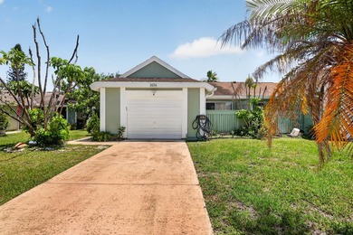 St. Lucie River Home For Sale in  Florida