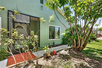 Amazing opportunity to own this spacious and beautifully updated - photo 5