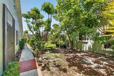 Amazing opportunity to own this spacious and beautifully updated - photo 6