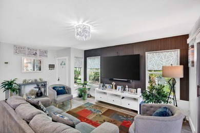 Amazing opportunity to own this spacious and beautifully updated - photo 8
