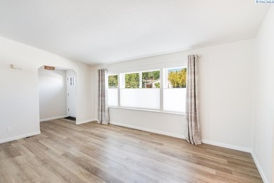 MLS# 294013 With INCREDIBLE river views and convenience to - photo 11