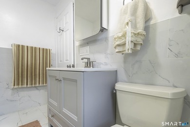 Welcome to 33 Colonial Road Unit 9, Stamford, CT 06906, with a - photo 12