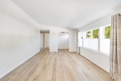 MLS# 294013 With INCREDIBLE river views and convenience to - photo 12