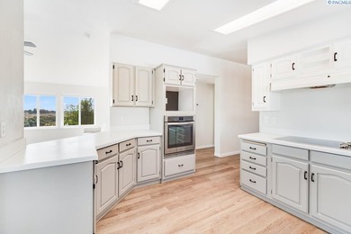 MLS# 294013 With INCREDIBLE river views and convenience to - photo 18
