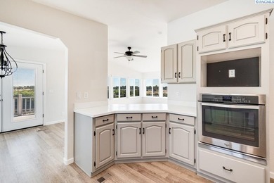 MLS# 294013 With INCREDIBLE river views and convenience to - photo 19