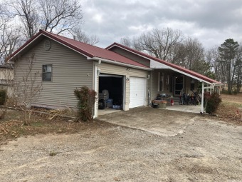 North Fork River Home For Sale in Norfork Arkansas