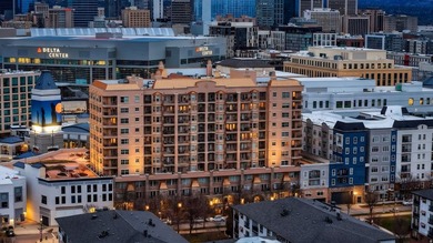 Wonderful Downtown Living! This sleek downtown condo is ideal