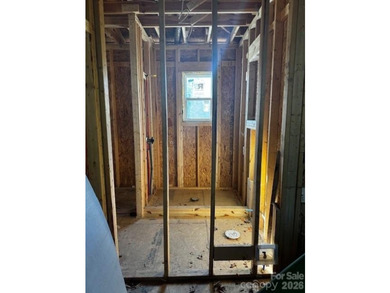 This house is half way done. Owner has most of the material - photo 3