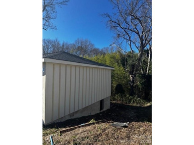 This house is half way done. Owner has most of the material - photo 4
