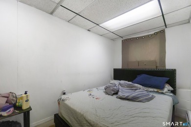 Welcome to 33 Colonial Road Unit 9, Stamford, CT 06906, with a - photo 31
