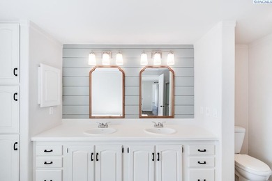 MLS# 294013 With INCREDIBLE river views and convenience to - photo 31