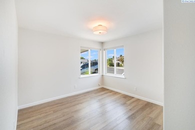 MLS# 294013 With INCREDIBLE river views and convenience to - photo 36