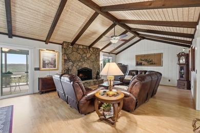 TABLE ROCK LAKE OUTSTANDING VIEWS from lovely 3BR/3BA home, 2 - photo 47