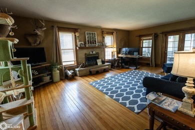 This classic home offers timeless charm, generous living space - photo 2