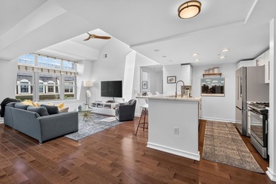 This stunning and contemporary 1,486 sq. ft. penthouse 3 bed 2 - photo 11