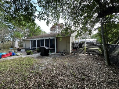 Charming 2-bedroom, 2-bath home in Port St. Lucie! This property - photo 14