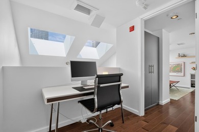 This stunning and contemporary 1,486 sq. ft. penthouse 3 bed 2 - photo 19