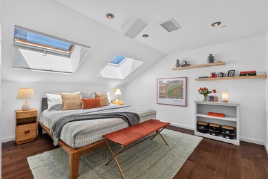 This stunning and contemporary 1,486 sq. ft. penthouse 3 bed 2 - photo 21