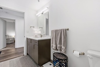 South facing unit filled with natural light, 2 garage stalls - photo 25