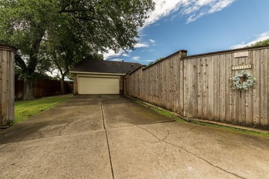 Rare opportunity in the heart of Richardson! This well-loved - photo 29