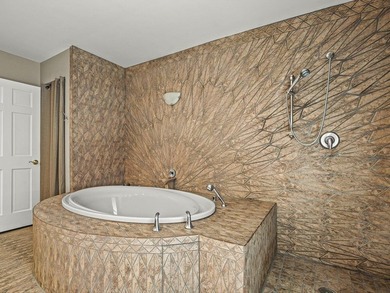 Welcome to your own PRIVATE COUNTRY ESTATE! Nestled on 20 - photo 31
