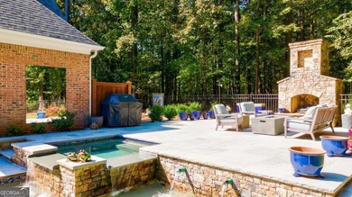 Exquisitely renovated 4BR/3.5BA home with bonus room in Reynolds - photo 3