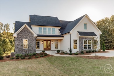 Exceptional quality, featuring 4 spacious bedrooms and 4 - photo 4