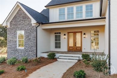 Exceptional quality, featuring 4 spacious bedrooms and 4 - photo 5