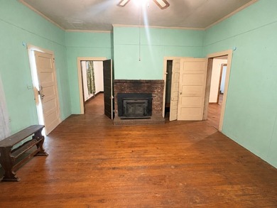 Opportunity is knocking at this 2-bedroom, 1-bath home built in - photo 4