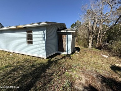 Great investment opportunity in a prime location near the Seabee - photo 3