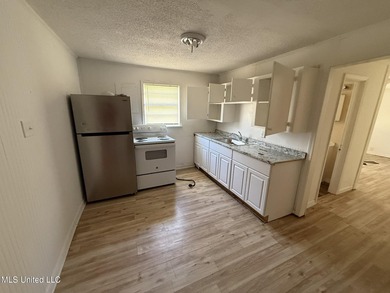 Great investment opportunity in a prime location near the Seabee - photo 8
