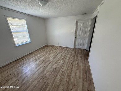 Great investment opportunity in a prime location near the Seabee - photo 10
