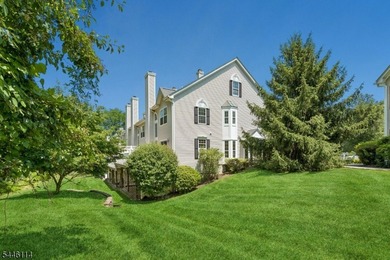 Absolutely beautiful 3-bedroom, 2.5-bath end-unit townhouse - photo 4