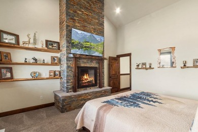 QUALITY BUILT CUSTOM HOME CLOSE TO TAMARACK! Views all around - photo 29