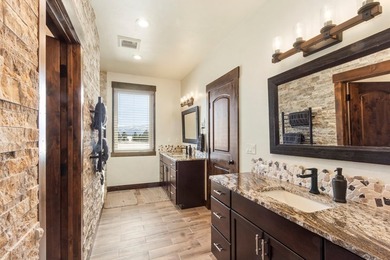 QUALITY BUILT CUSTOM HOME CLOSE TO TAMARACK! Views all around - photo 30