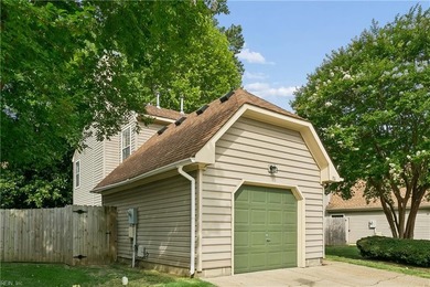 This charming home is ready for move in! A beautiful home - photo 4