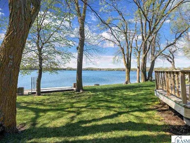 Cute cabin on level lake lot on the north shore of Lake Tetonka! - photo 7