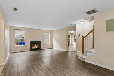 This charming home is ready for move in! A beautiful home - photo 9