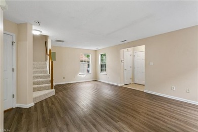 This charming home is ready for move in! A beautiful home - photo 10
