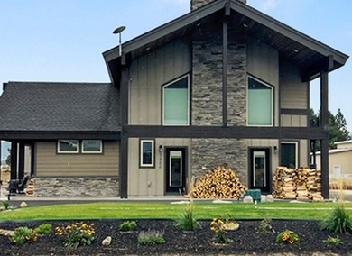 QUALITY BUILT CUSTOM HOME CLOSE TO TAMARACK! Views all around - photo 43